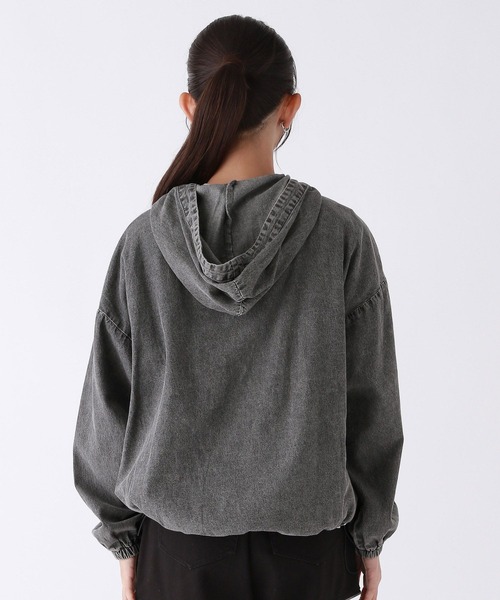 repipi armario(レピピ アルマリオ)の「デニムフードマンパ(マウンテンパーカー・キッズ・ブラック/ブルー・SMALL/LARGE/MEDIUM)」の9枚目の写真