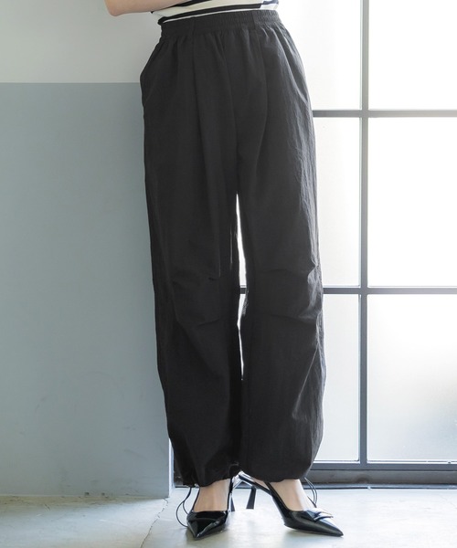 coca(coca)(コカ)の「【WEB限定】ナイロンパラシュートパンツ(その他パンツ・レディース・チャコール/ブラック/ライトブルー/ライトグリーン/ライトベージュ・L/M/S)」の2枚目の写真