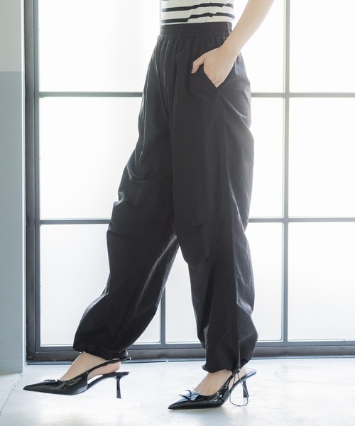 coca(coca)(コカ)の「【WEB限定】ナイロンパラシュートパンツ(その他パンツ・レディース・チャコール/ブラック/ライトブルー/ライトグリーン/ライトベージュ・L/M/S)」の12枚目の写真