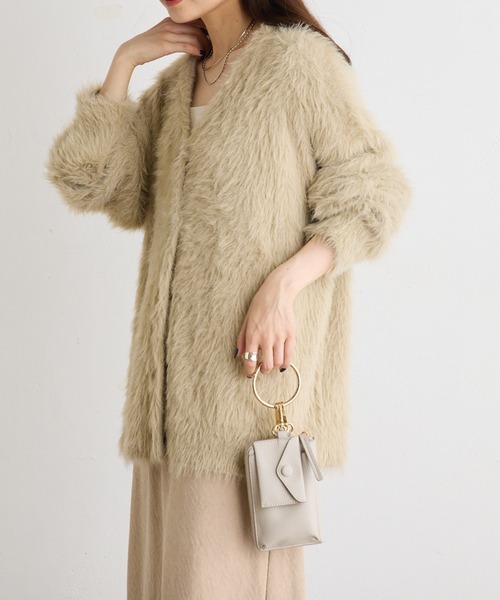 PUAL CE CIN(ピュアルセシン)の「シャギーニットチュニック丈Vネックカーディガン(カーディガン/ボレロ・レディース・チャコールグレー/ベージュ・FREE)」の4枚目の写真