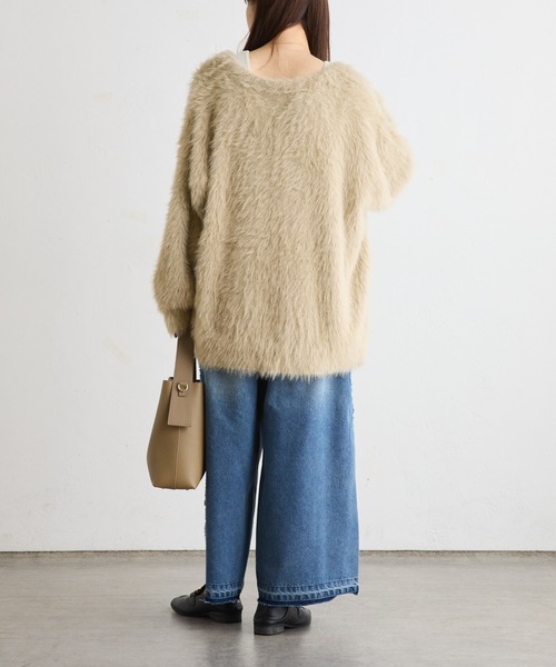 PUAL CE CIN(ピュアルセシン)の「シャギーニットチュニック丈Vネックカーディガン(カーディガン/ボレロ・レディース・チャコールグレー/ベージュ・FREE)」の9枚目の写真