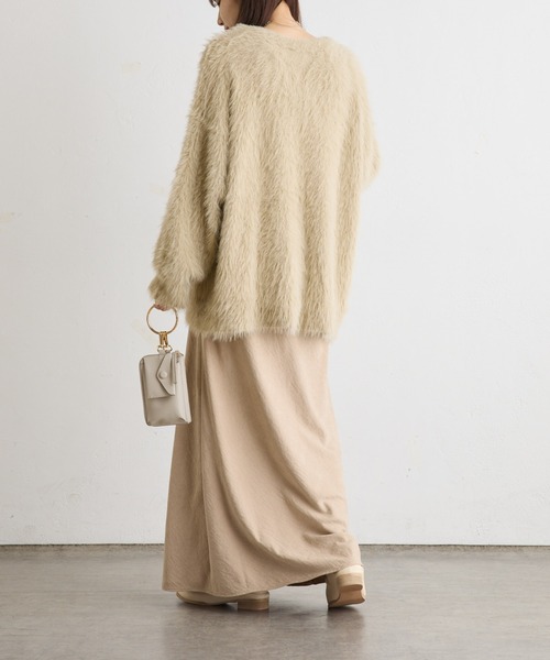 PUAL CE CIN(ピュアルセシン)の「シャギーニットチュニック丈Vネックカーディガン(カーディガン/ボレロ・レディース・チャコールグレー/ベージュ・FREE)」の7枚目の写真