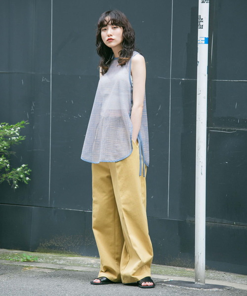 KBF(ケイビーエフ)の「チノタックWIDEパンツ(その他パンツ・レディース・チャコールグレー/ベージュ・36/38)」の13枚目の写真