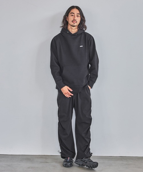 セール】【HEREIAM】ユニセックス/ワッペンロゴ裏起毛フーディー