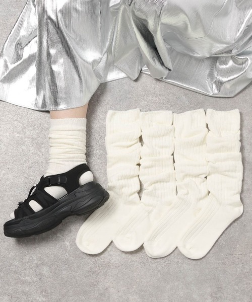 LAKOLE(ラコレ)の「【5足セット】ロングルーズソックス / 226099(ソックス/靴下・レディース・ブラック/ライトグレー/オフホワイト・FREE)」の4枚目の写真