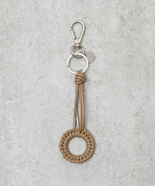 And A（アンドエー）の「ITTI イッチ / CRISTY KNOT FINGER CIRCLE CHARM / RAPTO JP クリスティノットサークルチャームフィンガーストラップ / ITTI-GOODS-070（スマホグッズ・メンズ・アイボリー/グレイッシュベージュ/ブラック・FREE）」の20枚目の写真
