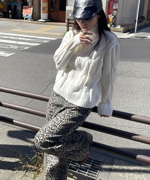 madrepadre(マドレパドレ)の「メタルワンポイントハイネックニットジップアップ(ニット/セーター・レディース・ブルー/ホワイト・FREE)」の11枚目の写真