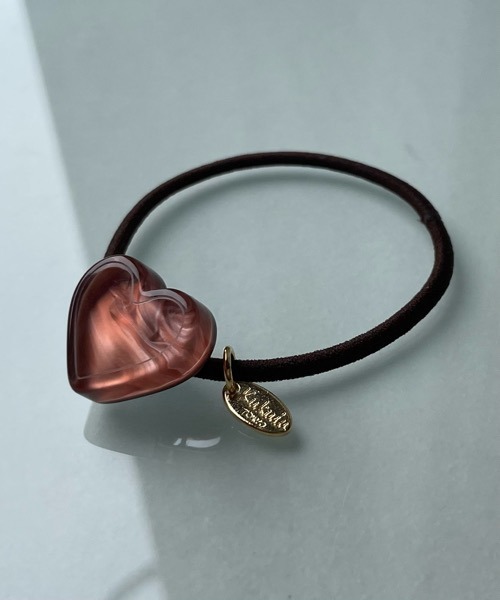 tone（トーン）の「【KuKuLu TOKYO】クラシック モチーフ ポニー（ヘアゴム・レディース・ブラック系その他2/ブラウン系その他/ブラック系その他/ブラウン系その他2・FREE）」の8枚目の写真