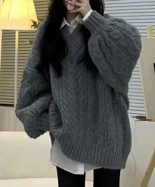 gossip!ロサンゼルス(ゴシップロサンゼルス)の「YUGA Vネックツイストセーター(ニット/セーター・レディース・オフホワイト/ライトグリーン/グレー・FREE)」の12枚目の写真