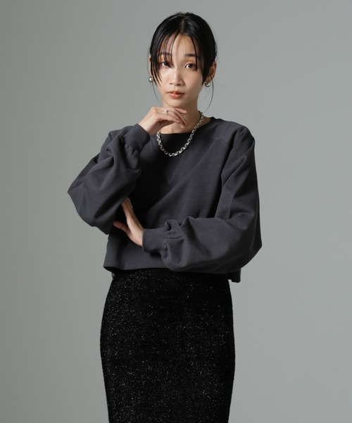 NANO universe（ナノユニバース）の「ショートスウェットプルオーバー（スウェット・レディース・グリーン/ベージュ/チャコール・FREE）」の18枚目の写真