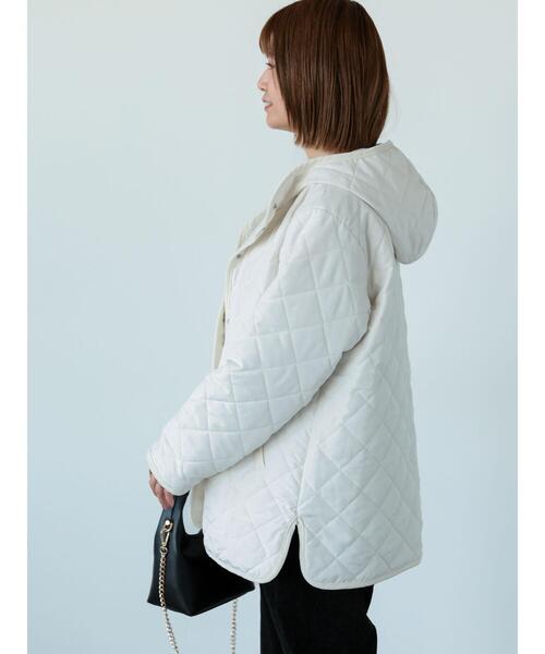 Lugnoncure（ルノンキュール）の「フード付キルトミドルコート（その他アウター・レディース・カーキ/ブラック/オフホワイト/ネイビー・F）」の15枚目の写真