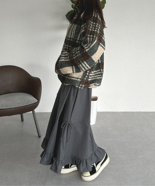 kutir（クティール）の「【2サイズ展開】アソートダブルリボンフリルスカート（スカート・レディース・ネイビー/レッド/ブラック/チャコールグレー/ブラック系その他/ブルー/イエロー/グリーン・MEDIUM/LARGE）」の15枚目の写真