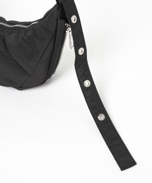 HARE(ハレ)の「パテッドナイロンBAG(HARE)(ショルダーバッグ・メンズ・ブラック・FREE)」の2枚目の写真