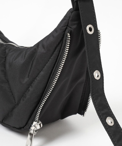 HARE(ハレ)の「パテッドナイロンBAG(HARE)(ショルダーバッグ・メンズ・ブラック・FREE)」の5枚目の写真