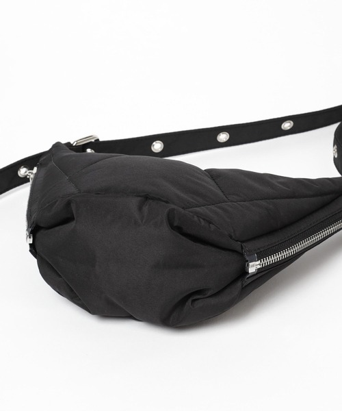 HARE(ハレ)の「パテッドナイロンBAG(HARE)(ショルダーバッグ・メンズ・ブラック・FREE)」の9枚目の写真