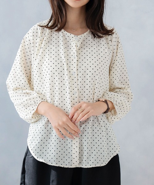 Asterellivi(アステレリビ)の「主役級ドットブラウス(シャツ/ブラウス・レディース・ベージュ/ブラック・M/L)」の10枚目の写真