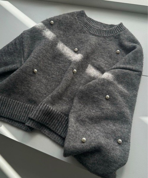 I_am(アイアム)の「round neck pearl accent knit / ラウンドネックパールアクセントニット(ニット/セーター・レディース・グレー/アイボリー/チャコール・FREE)」の18枚目の写真