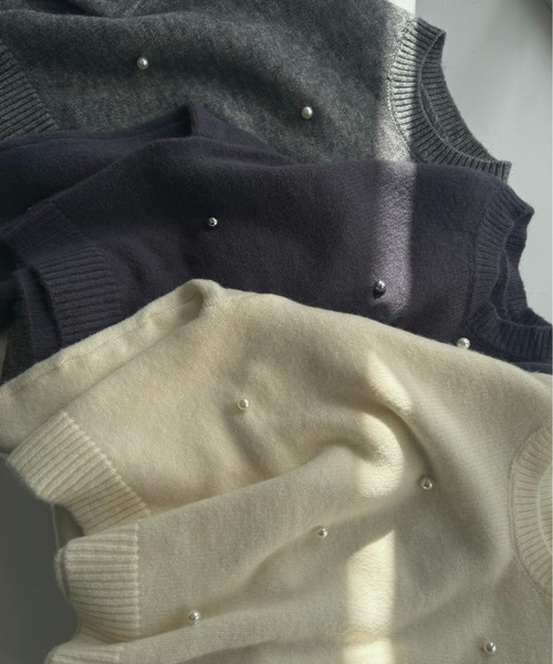 I_am(アイアム)の「round neck pearl accent knit / ラウンドネックパールアクセントニット(ニット/セーター・レディース・グレー/アイボリー/チャコール・FREE)」の20枚目の写真