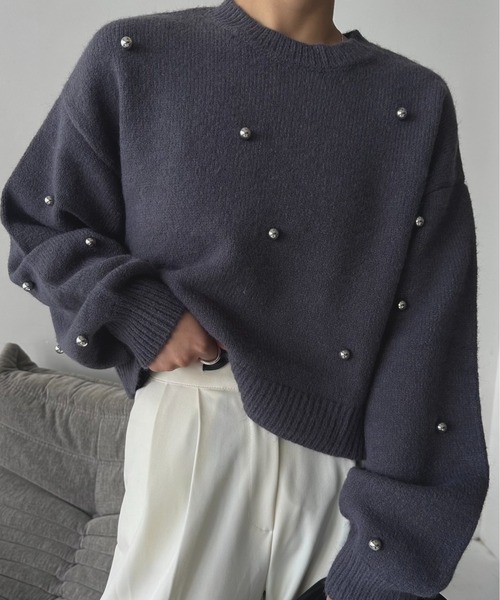 I_am(アイアム)の「round neck pearl accent knit / ラウンドネックパールアクセントニット(ニット/セーター・レディース・グレー/アイボリー/チャコール・FREE)」の22枚目の写真