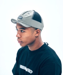 Minimal mesh cap
