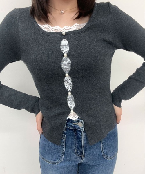 kirakiraShop(キラキラショップ)の「パール ボタン レイヤード風 ドッキング ニットソー(ニット/セーター・レディース・ホワイト/レッド/チャコール/ブラック・FREE)」の3枚目の写真