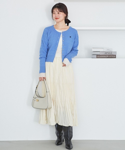 VIS(ビス)の「ワンポイント胸刺繍ケーブルカーディガン(カーディガン/ボレロ・レディース・グレー/レッド/キナリ/サックスブルー・FREE)」の6枚目の写真