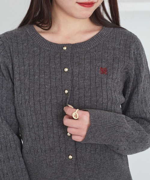 VIS(ビス)の「ワンポイント胸刺繍ケーブルカーディガン(カーディガン/ボレロ・レディース・グレー/レッド/キナリ/サックスブルー・FREE)」の18枚目の写真