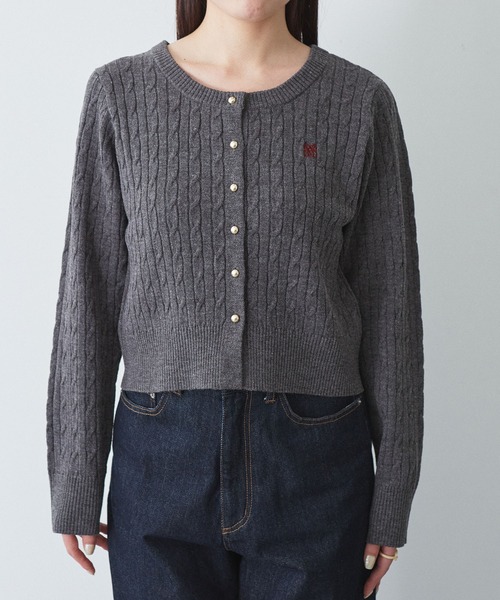 VIS(ビス)の「ワンポイント胸刺繍ケーブルカーディガン(カーディガン/ボレロ・レディース・グレー/レッド/キナリ/サックスブルー・FREE)」の19枚目の写真