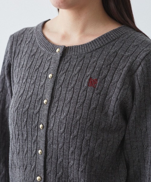 VIS(ビス)の「ワンポイント胸刺繍ケーブルカーディガン(カーディガン/ボレロ・レディース・グレー/レッド/キナリ/サックスブルー・FREE)」の22枚目の写真
