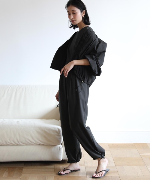 UR'S（ユアーズ）の「ドローストリングブルゾン/ラッシュガード（ラッシュガード・レディース・アイボリー/ブラック・L/M/S）」の19枚目の写真