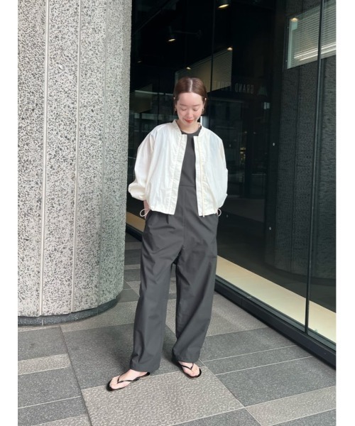 UR'S（ユアーズ）の「ドローストリングブルゾン/ラッシュガード（ラッシュガード・レディース・アイボリー/ブラック・L/M/S）」の3枚目の写真