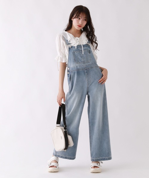 repipi armario(レピピ アルマリオ)の「デニムオーバーオール(サロペット/オーバーオール・キッズ・ブルー/ブラック/アイボリー・LARGE/MEDIUM/SMALL)」の3枚目の写真