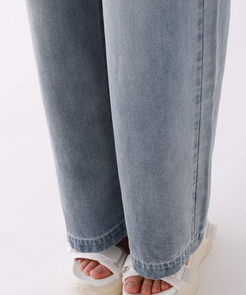 repipi armario(レピピ アルマリオ)の「デニムオーバーオール(サロペット/オーバーオール・キッズ・ブルー/ブラック/アイボリー・LARGE/MEDIUM/SMALL)」の14枚目の写真