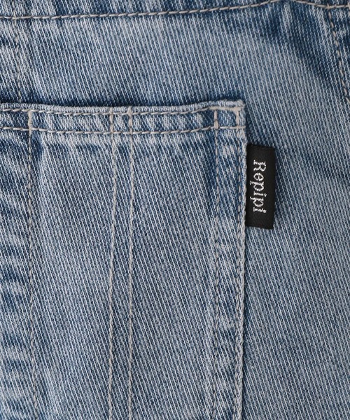 repipi armario(レピピ アルマリオ)の「デニムオーバーオール(サロペット/オーバーオール・キッズ・ブルー/ブラック/アイボリー・LARGE/MEDIUM/SMALL)」の17枚目の写真