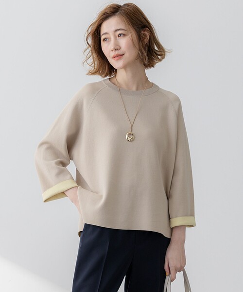 23区 L(ニジュウサンクオオキイサイズ)の「【洗える】バイカラー リターンスリーブ ニット(ニット/セーター・レディース・ベージュ系/レッド系/ネイビー系・44/46)」の2枚目の写真
