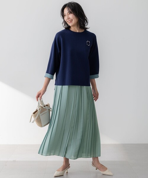 23区 L(ニジュウサンクオオキイサイズ)の「【洗える】バイカラー リターンスリーブ ニット(ニット/セーター・レディース・ベージュ系/レッド系/ネイビー系・44/46)」の9枚目の写真
