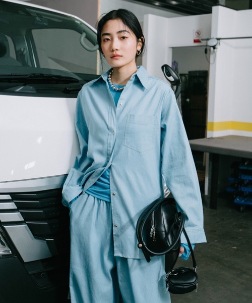 HANNE（アン）の「ダンガリーオーバーサイズシャツ（シャツ/ブラウス・レディース・ネイビー/ブルー・FREE）」の4枚目の写真