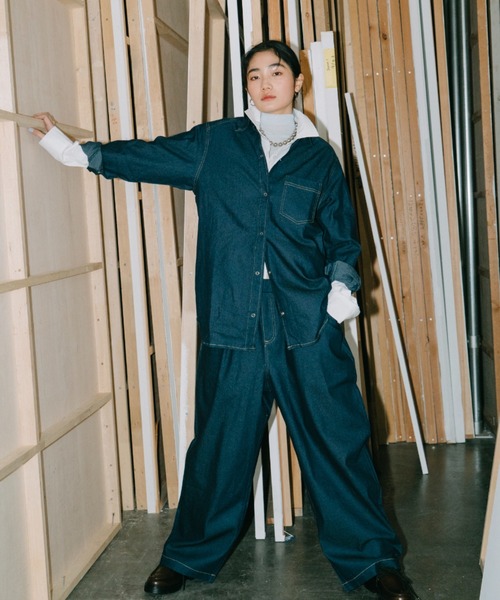 HANNE（アン）の「ダンガリーオーバーサイズシャツ（シャツ/ブラウス・レディース・ネイビー/ブルー・FREE）」の10枚目の写真