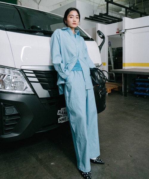 HANNE（アン）の「ダンガリーオーバーサイズシャツ（シャツ/ブラウス・レディース・ネイビー/ブルー・FREE）」の6枚目の写真