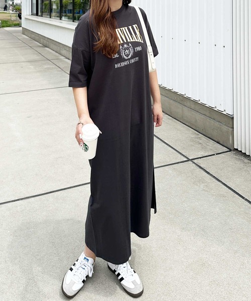 GeeRA(ジーラ)の「綿100%アソートロゴグラフィックプリントオーバーサイズTシャツワンピース(ワンピース・レディース・オートミール/チャコール/ナチュラル/チャコールグレー・LARGE/X-LARGE/MEDIUM)」の8枚目の写真