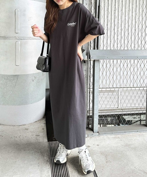 GeeRA(ジーラ)の「綿100%アソートロゴグラフィックプリントオーバーサイズTシャツワンピース(ワンピース・レディース・オートミール/チャコール/ナチュラル/チャコールグレー・LARGE/X-LARGE/MEDIUM)」の6枚目の写真