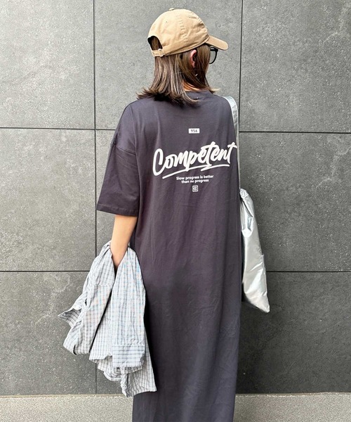 シーイン 切りっぱなし 半袖Tシャツワンピース プリントロゴ 膝丈 カジュアル AMBIDEX Store △recycle OX 数字刺繍 シャツワンピース(F コン