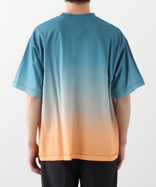 WISM(ウィズム)の「【INTODUSK / イントゥダスク】 DUSK GRADATION SS TEE DSPI017(Tシャツ/カットソー・メンズ・ライトブルー/ダークブルー・LARGE/MEDIUM/X-LARGE)」の8枚目の写真