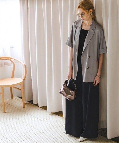 Maison INNESS(メゾンアイネス)の「ハーフスリーブオーバーサイズダブルブレストジャケット(防しわ・接触冷感・UVカット)(テーラードジャケット・レディース・チャコール/ベージュ/ライトグレー・S~M/L~LL/3L~4L)」の6枚目の写真