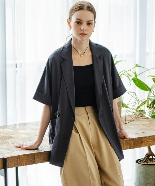Maison INNESS(メゾンアイネス)の「ハーフスリーブオーバーサイズダブルブレストジャケット(防しわ・接触冷感・UVカット)(テーラードジャケット・レディース・チャコール/ベージュ/ライトグレー・S~M/L~LL/3L~4L)」の17枚目の写真