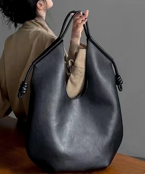 folka(フォルカ)の「3C22 大容量 アーバンシック PUレザートート(トートバッグ・レディース・ブラウン/ブラック・ONESIZE)」の6枚目の写真