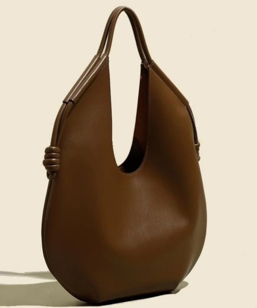 folka(フォルカ)の「3C22 大容量 アーバンシック PUレザートート(トートバッグ・レディース・ブラウン/ブラック・ONESIZE)」の9枚目の写真