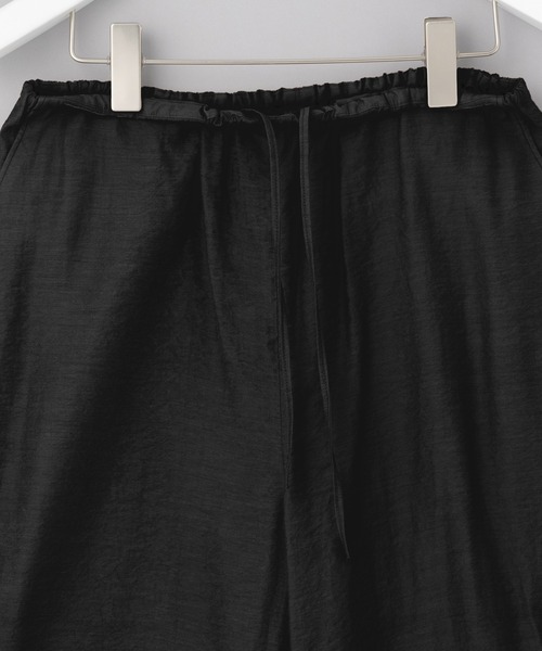blurhms(ブラームス)の「【blurhms】Ny-Vi-Li Side Seamless Slacks(その他パンツ・メンズ・ベージュ/ダークグレー・2/3)」の11枚目の写真