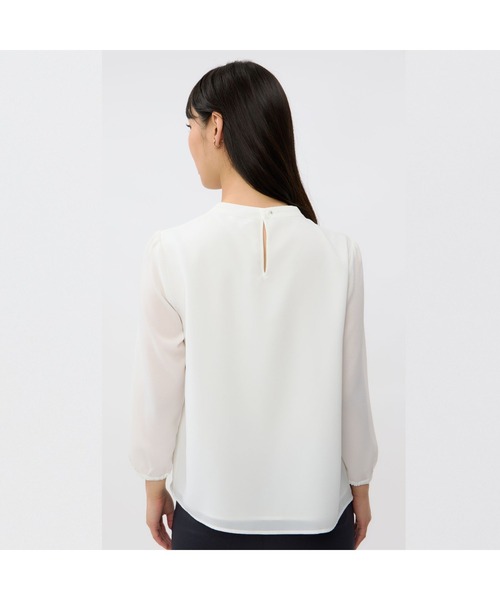 AOYAMA（アオヤマ）の「【4WAY】アクセサリー付きボウタイブラウス9分袖/ホワイト/ベージュ/サックスブルー｜通勤＆オフィス＆入卒＆セレモニー＆オケージョン｜自宅で洗える・アクセサリー付き・ボウタイ付き｜（シャツ/ブラウス・レディース・サックスブルー/ライトベージュ/ホワイト/ボルドー/ブラウン・LL/3L/S/M/L/4L）」の11枚目の写真