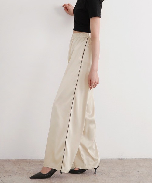 LIAN（リアン）の「サイドラインサテンイージーパンツ（その他パンツ・レディース・アイボリー/ピンク/グレー/ブラック・FREE）」の10枚目の写真